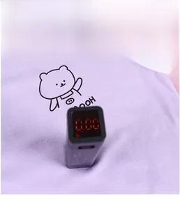 Detalle de prueba sin agentes fluorescentes en camiseta modal infantil con valor 0.00