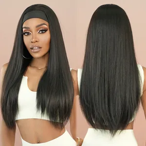 Vues avant et arrière d'une perruque bandeau noire longue et lisse au fini soyeux