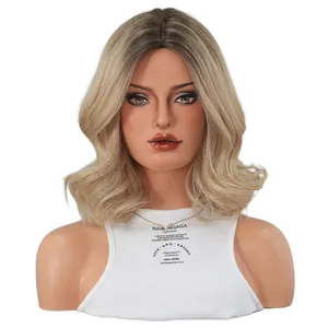 Schulterlange wellige Perücke in Aschblond Ombré mit Mittelscheitel für Damen