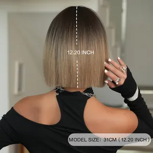 Perruque bob dégradée 31cm brun vers blond avec frange et cheveux lisses synthétiques