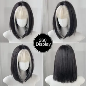 Kurze schwarze Bob-Perücke mit weißen Highlights und Pony in 360-Grad-Mehrwinkelansicht