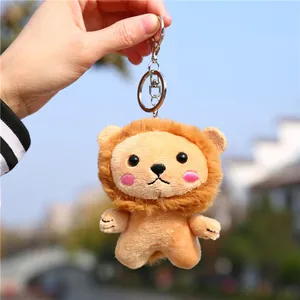 Simpatico portachiavi a forma di leone in peluche con fard e criniera per borsa regalo