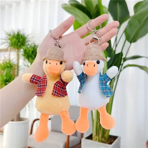 Simpatico Portachiavi a Forma di Anatra in Peluche Con Mini Cappello di Paglia e Camicia a Quadri Giocattolo di Peluche per Donna Bambini Regalo