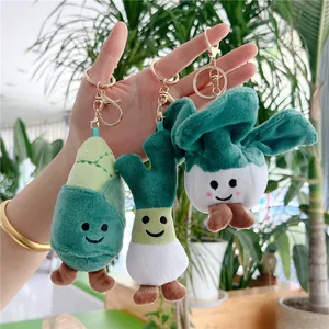 Set di portachiavi in peluche a forma di verdura con cavolo, porro e germogli di bambù
