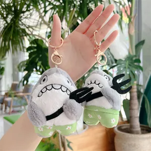 Grappige Haai Bij Pluche Hanger Met Drietand En Bloemen Short Zachte Haai Knuffel Sleutelhanger Tas Accessoire