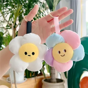 Niedliche bunte Sonnenblumen-Plüschanhänger mit Lächeln und Metallring-Clips