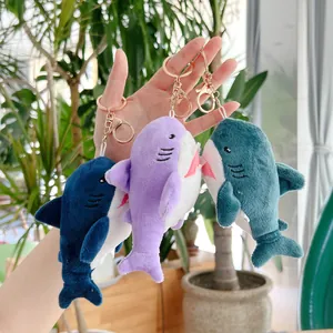 Simpatici portachiavi a squalo in peluche in blu, viola e verde acqua con ganci oro