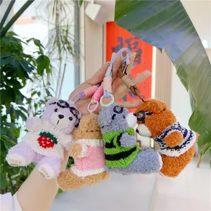 Süße Teddybär-Plüschanhänger mit Pullovern und Schutzbrillen in vier Farben