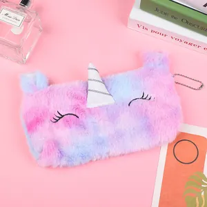 Estuche de felpa de unicornio con degradado rosa y morado y cuerno plateado brillante