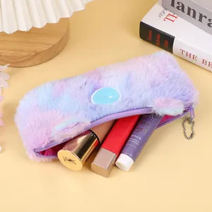 Trousse à crayons peluche arc-en-ciel en fausse fourrure douce avec fermeture éclair