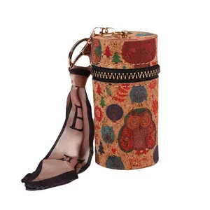 Estuche vintage de corcho para pintalabios con estampado de búho, llavero y cinta de seda