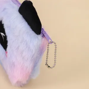 Süßes Panda-Mäppchen aus lila Batik-Plüsch mit Kunstfell und Metall-Schlüsselanhänger