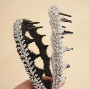 Sparkly rhinestone plush headband with inner teeth for elegant anti-slip hair styling