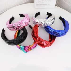 Serre-têtes noués en cuir PU métallisé pour femmes en diverses couleurs vives et brillantes