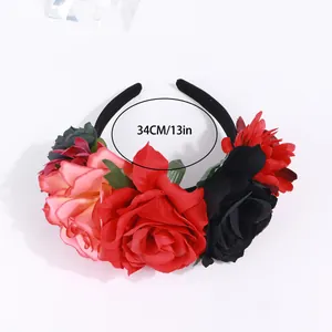 Cerchietto di Halloween con grandi rose finte nei colori nero, rosso e rosa