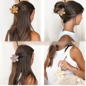 Molle a fiore opache in toni neutri mostrate su modelli per diverse acconciature