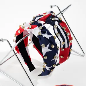 Détail de serre-têtes nœuds drapeau américain avec strass pour la fête de l'indépendance