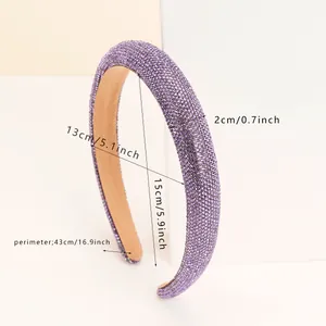 Cerchietto barocco imbottito con strass viola chiaro e dimensioni del prodotto