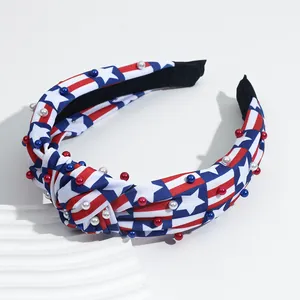 Détail du serre-tête drapeau américain avec tissu à étoiles et perles colorées