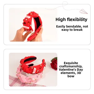Detalle de alta flexibilidad y decoración de corazón con pedrería en diademas de nudo