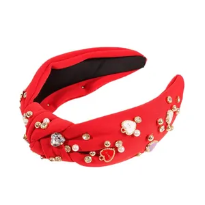 Rotes geknotetes breites Stirnband mit Perlen, Strass und LOVE Herzanhängern