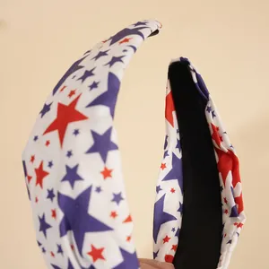 Bandeau noué avec motifs d'étoiles et de drapeau américain pour le jour de l'indépendance