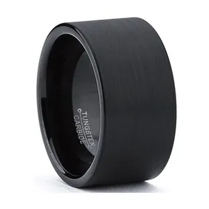Anillo de 12mm de carburo de tungsteno negro con acabado cepillado e interior pulido