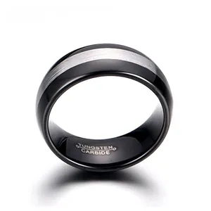 Bague en carbure de tungstène noir poli avec bande métallique brossée pour hommes