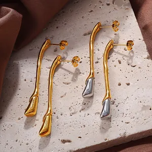 Boucles d'oreilles vintage irrégulières plaquées or 18 carats au design de lave organique