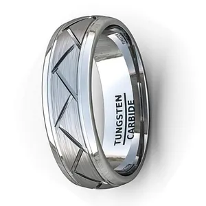Bague homme en carbure de tungstène avec motif chevron brossé et intérieur poli