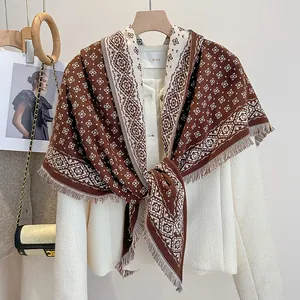 Minimalist geometric rhombic jacquard scarf with fringe in brown and off-white tones