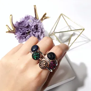 Ensemble de bagues dômes pavées de cristaux multicolores et plaqué argent