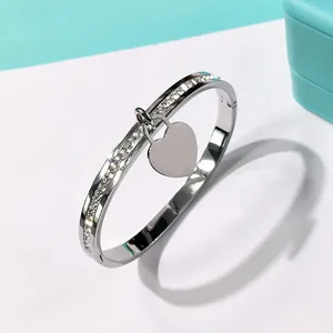 Moda Bracciale Rigido in Acciaio Inossidabile Con Ciondolo a Cuore Accenti in Strass Bracciale Lucido per Donna Gioielli Regalo