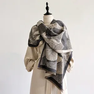 Elegante Sciarpa con Motivo a Foglia di Ginkgo Scialle Reversibile in Tessuto Effetto Cashmere per Donna Autunno Inverno Caldo Spesso