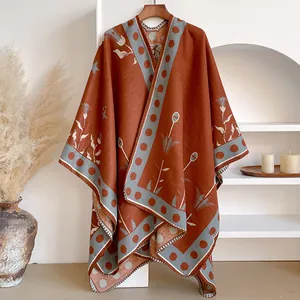 Etnische stijl roestrode gebreide sjaal cape met bohemien vintage patronen