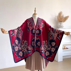 Roter Retro-Poncho-Schal im Ethno-Stil aus Kaschmir-Imitat mit Boho-Blumenmustern