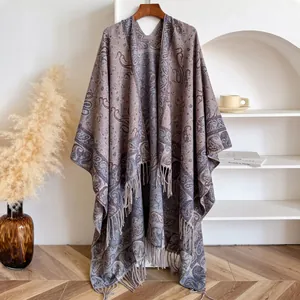 Vintage Paisley Jacquard Synthetisch Kasjmier Poncho Omslagdoek Voor Dames Herfst Winter Warm Oversized Kwastjes Cape Sjaal