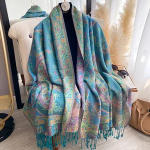 Sciarpa scialle jacquard paisley blu con nappe in morbido stile cashmere invernale