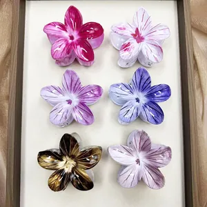 Set di sei mollette per capelli a fiori in resina con finitura lucida e petali realistici