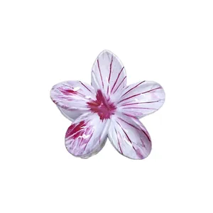 Pinza per capelli a fiore di frangipane in acetato bianco e viola per lo stile mare