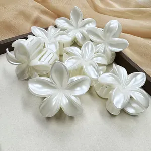 Pince à Cheveux Élégante Fleur de Frangipanier Blanc Künstliche Perle Résine Brillante Pince à Cheveux Femme Accessoires Cheveux Plage