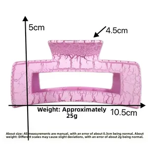 Pince à cheveux motif marbre rose dimensions 10,5 cm de long avec design rectangulaire
