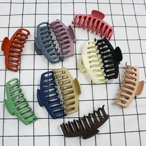 Lot de 11 pinces à cheveux mates de couleurs variées avec un design de quille minimaliste 11cm