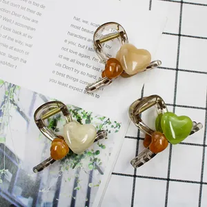 Französischer Stil Gelee-Farbe Herz Haarkrebs Harz Herz Spleißen Hai-Clip Für Damen Süßes Haar-Accessoire Geschenk