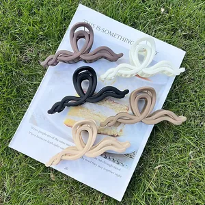 Large Matte Hair Claw Clip For Women Thick Hair Acrylic Twisted Wave Shark Clip Non-Slip Korean Style Hair Accessories