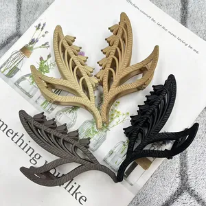 Grande Pince à Cheveux Muguet Mate Pour Femmes Élégante Pince Crabe En Résine Florale Ajourée Accessoire De Coiffure Quotidien