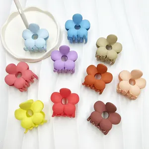 Pinza per Capelli a Forma di Fiore Opaca Traforata in Resina Clip a Squalo Colore Caramello Stile Coreano Accessori Capelli Donna