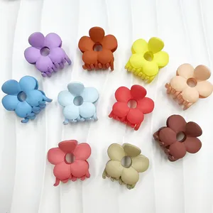 Set di 10 mollette per capelli a fiore in colori vivaci con finitura gommata opaca