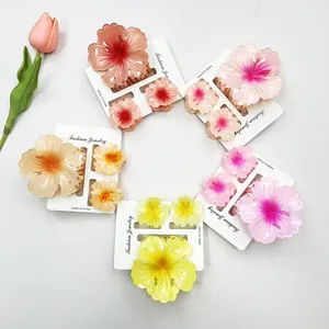 Set di mollette per capelli floreali con fiori in acrilico sfumato per acconciature