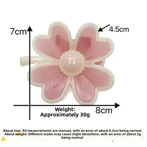 Pinza per capelli a quadrifoglio rosa con perla e dimensioni di 8x7x4,5 cm